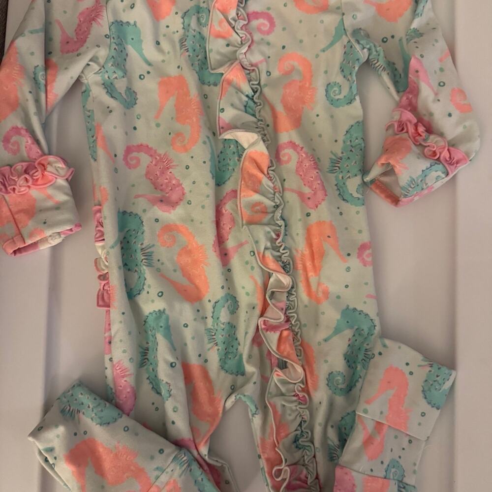 EEUC SweetHoney OG Layette Seahorses 18M